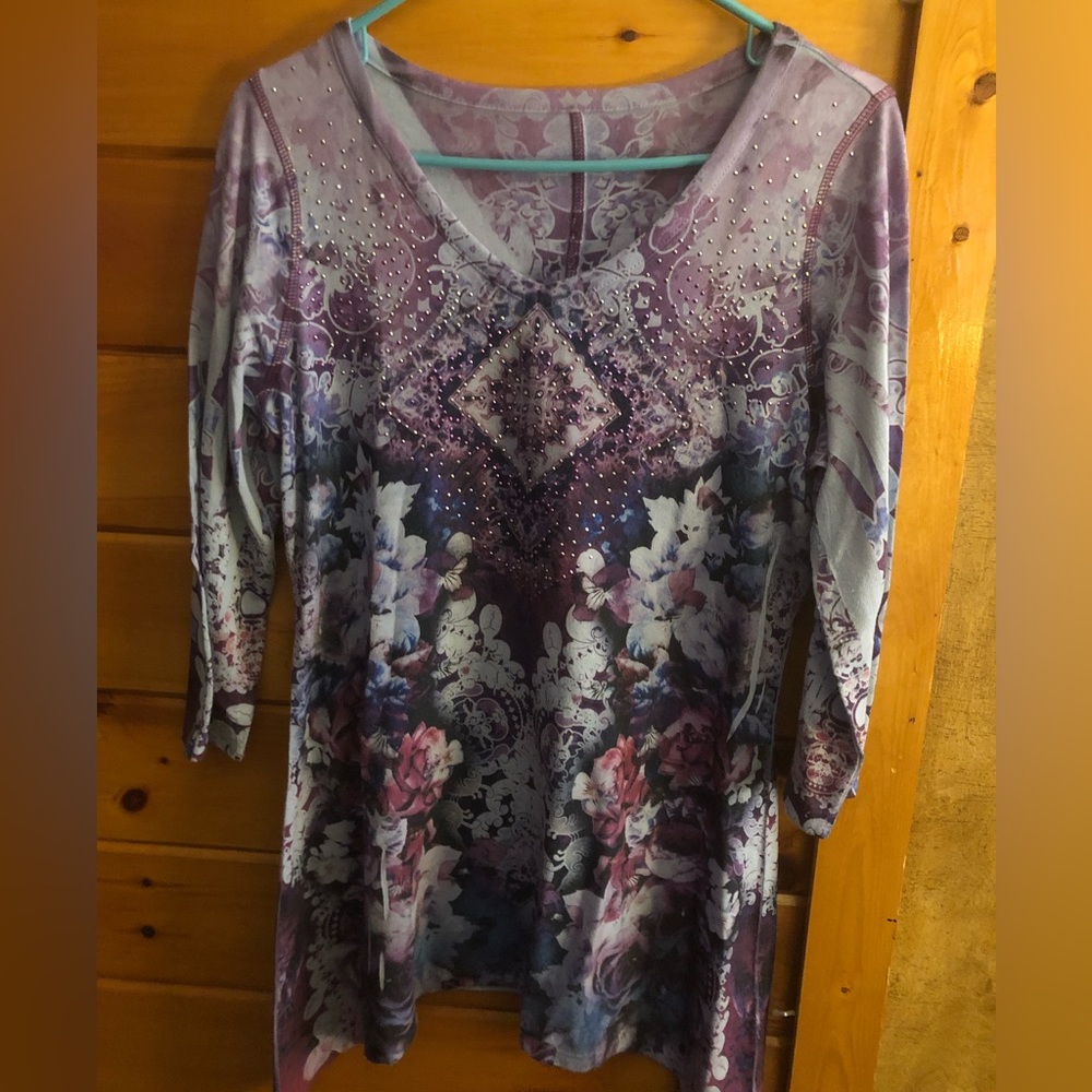 Multicolored purple top